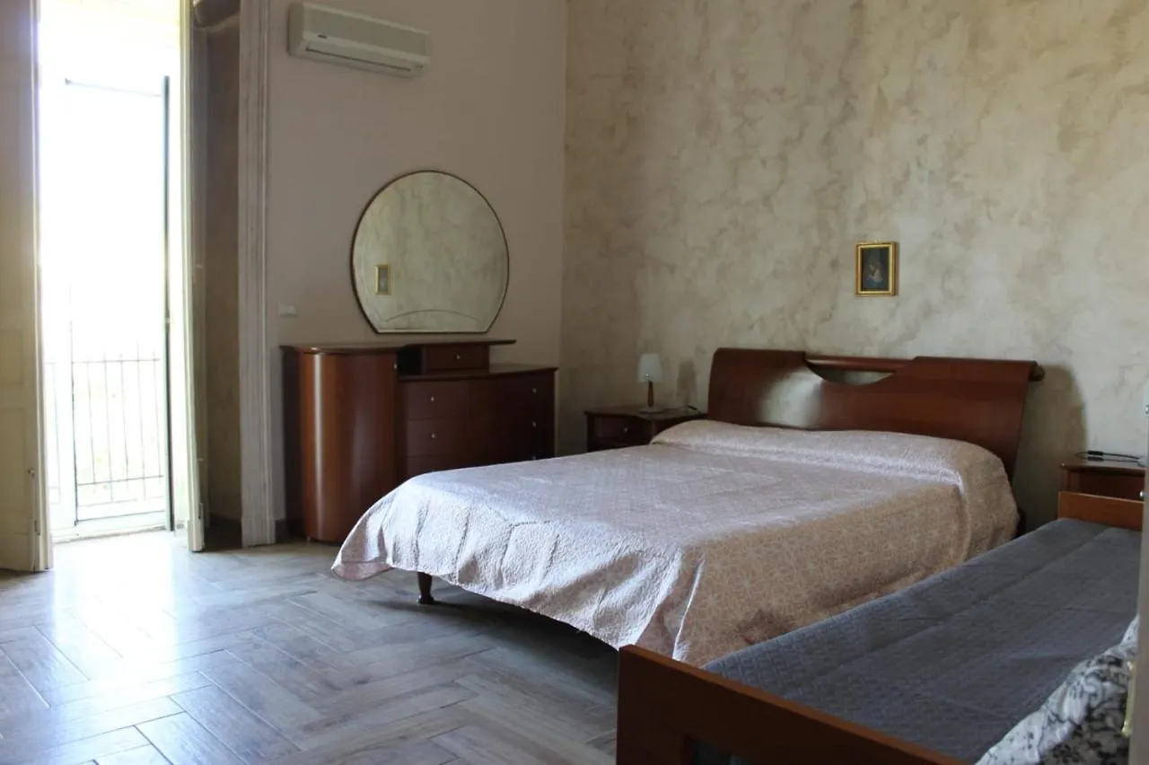 Habitación en casa particular Antico Corso Home Catania